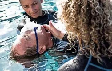 Two Atlantic Scuba Adventures Diver resuscitating another diver
